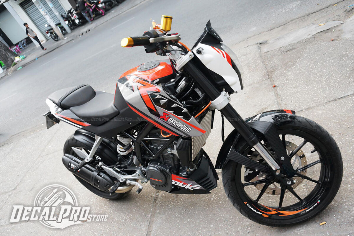 Tem xe KTM-Duke-Akrapovic-Racing - Ảnh 3