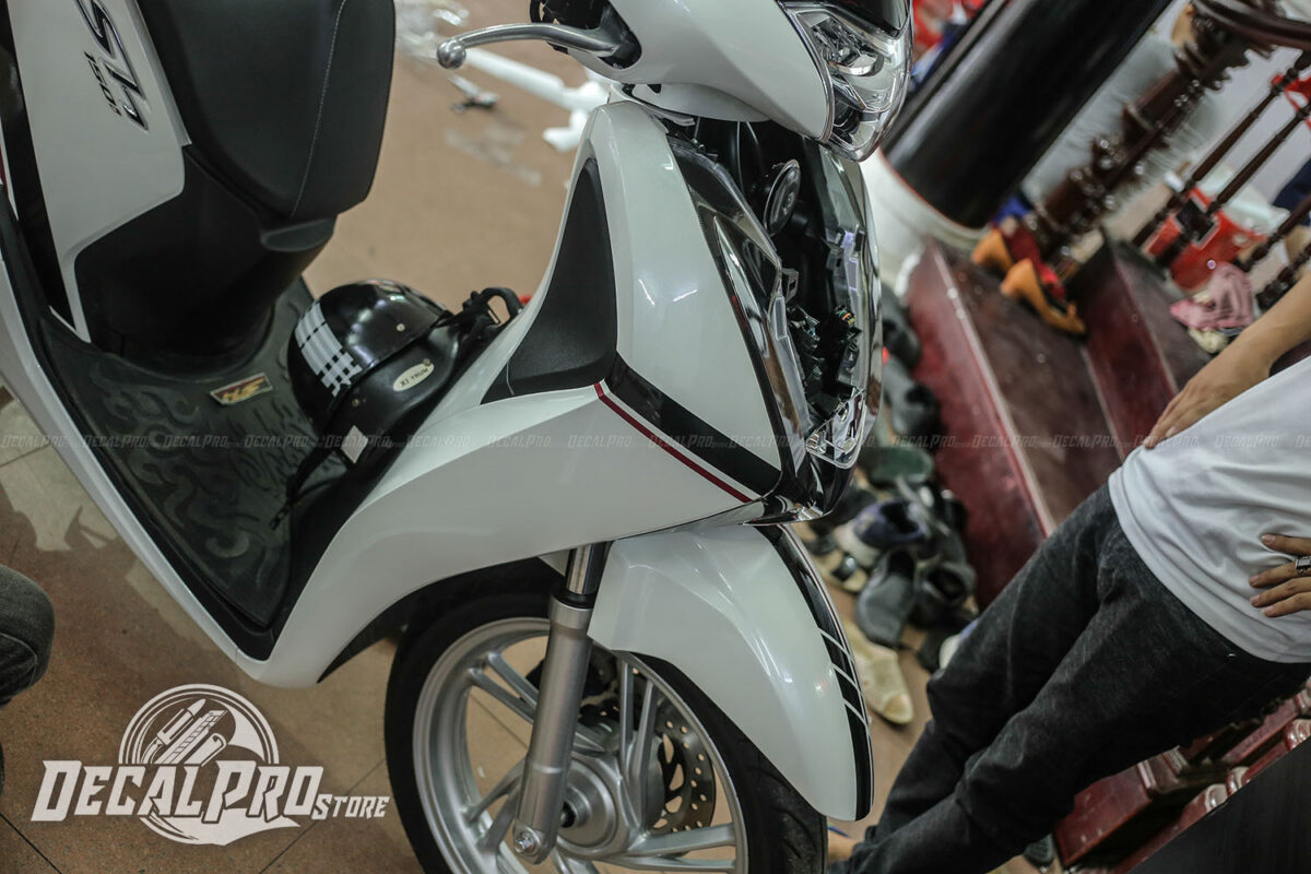 Tem xe SH 2017 AMG White Black - Ảnh 2