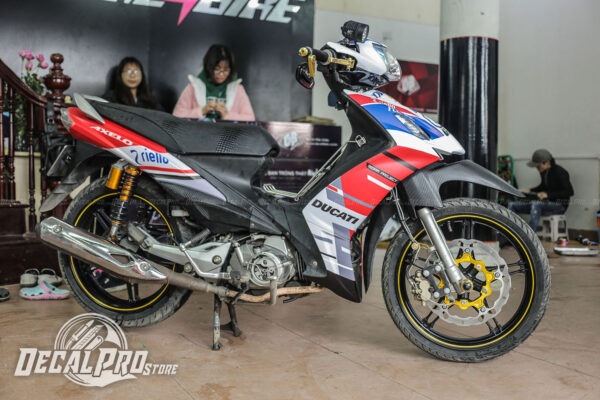 AX000001 - Suzuki Axelo Red Blue (1)