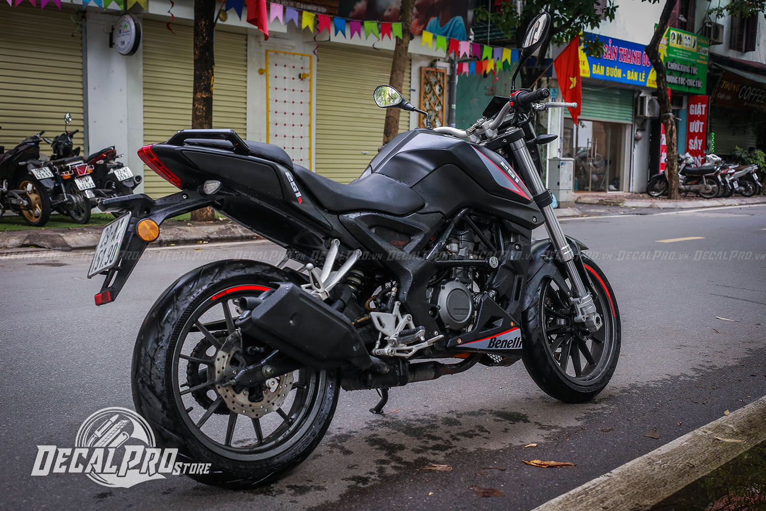 2022 Benelli TRK 251 India  On Road Price  Mileage  Features  Specs   YouTube