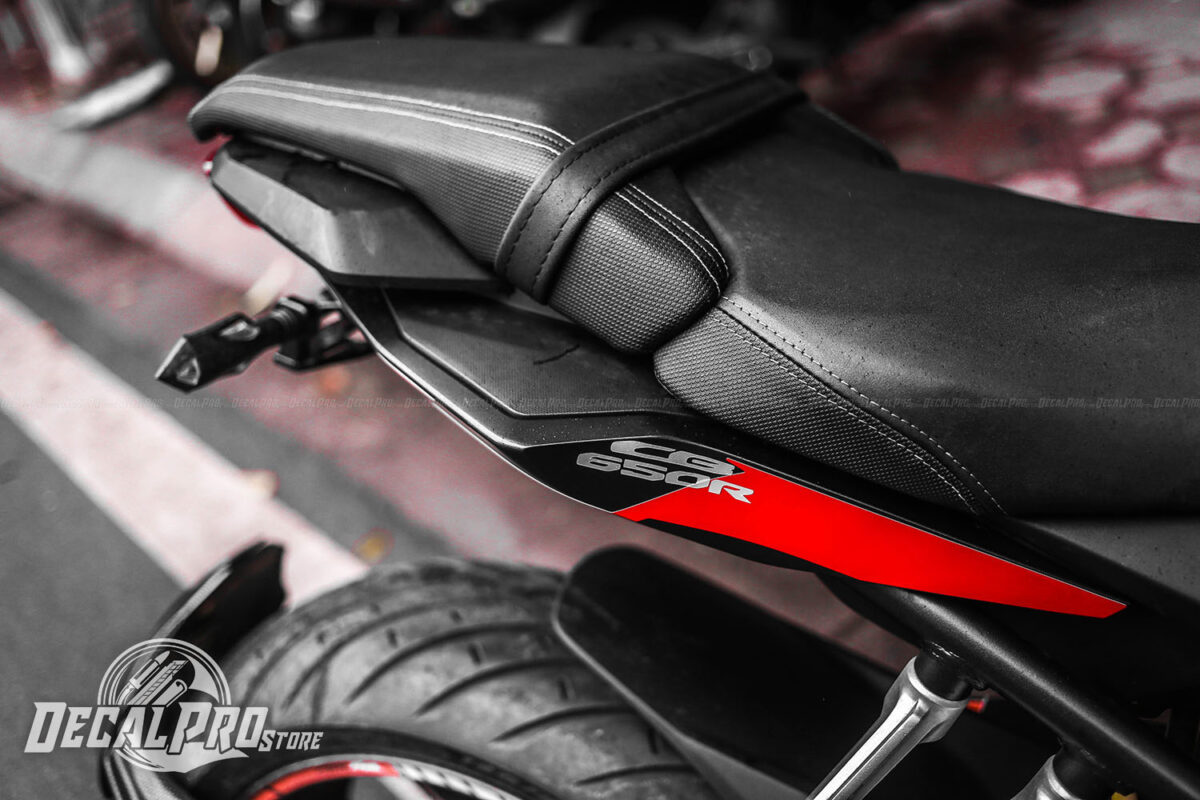 Tem xe Honda CB 650R Black Red Racing - Ảnh 2