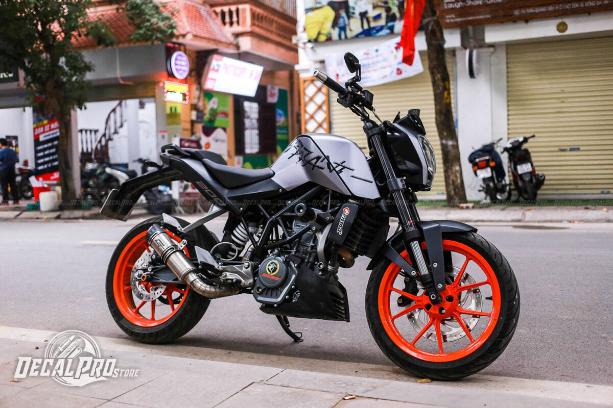 Tem xe KTM Duke 200 Silver Grey - Ảnh 4