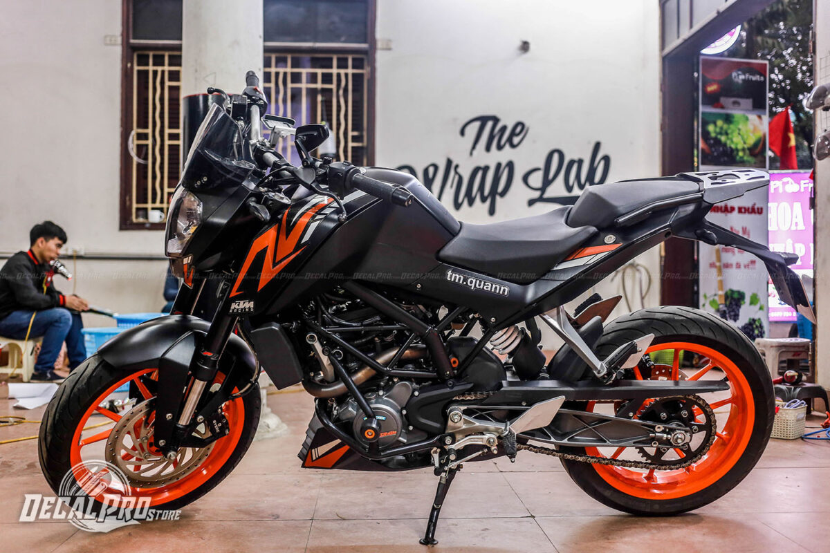 Tem xe KTM Duke 200 Matte Black Racing - Ảnh 2