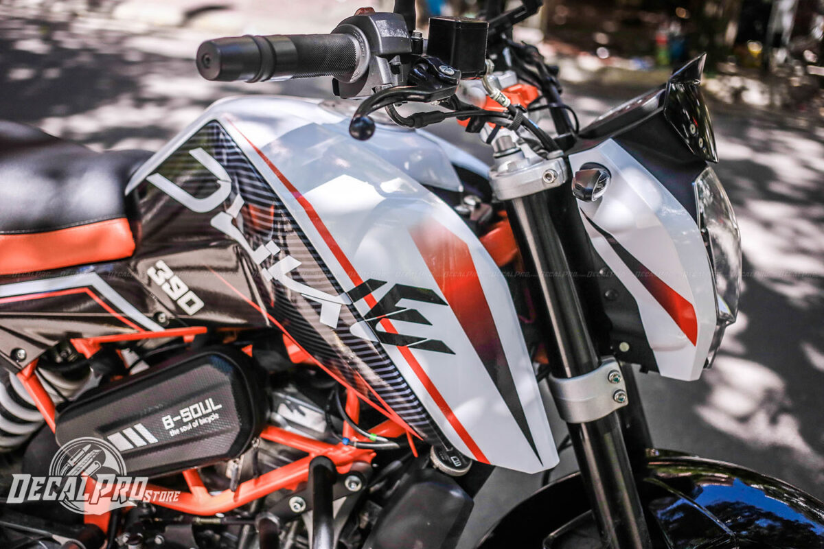 Tem xe KTM Duke 390 White Racing Carbon - Ảnh 4